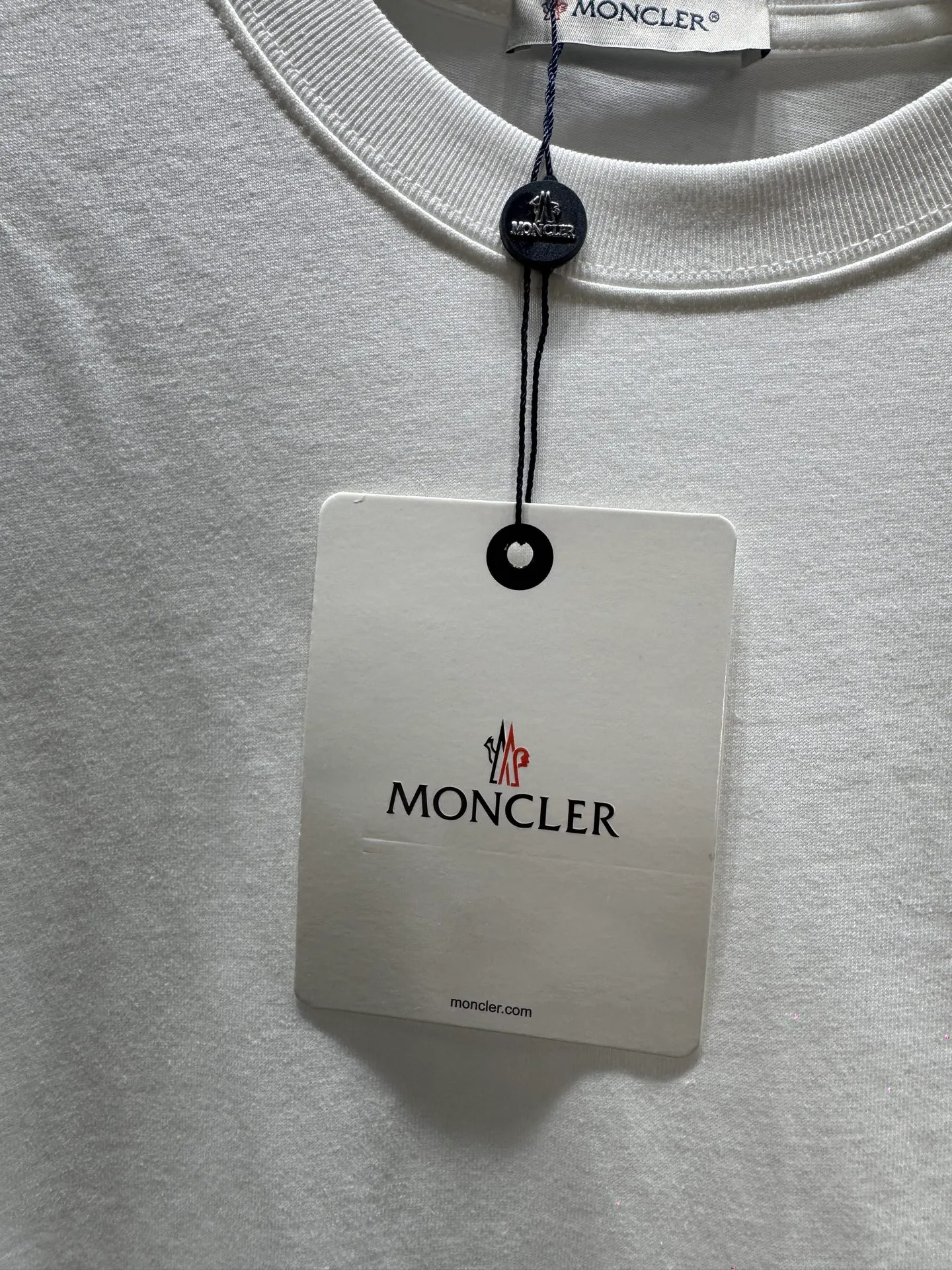 Moncler* ‼️ T ® 🖤Moncler T ， 280g Quality ， Breathable， ! Logo， 。 ， ， 。 ⚠️ ： ⚠️ SG 26278 Same Style 𝐂𝐎𝐋𝐎𝐔𝐑：White Black 𝐒𝐈𝐙𝐄：S-XXl